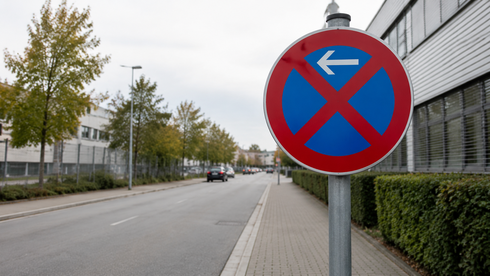 Die Pfeile auf Haltverbotsschildern richtig lesen