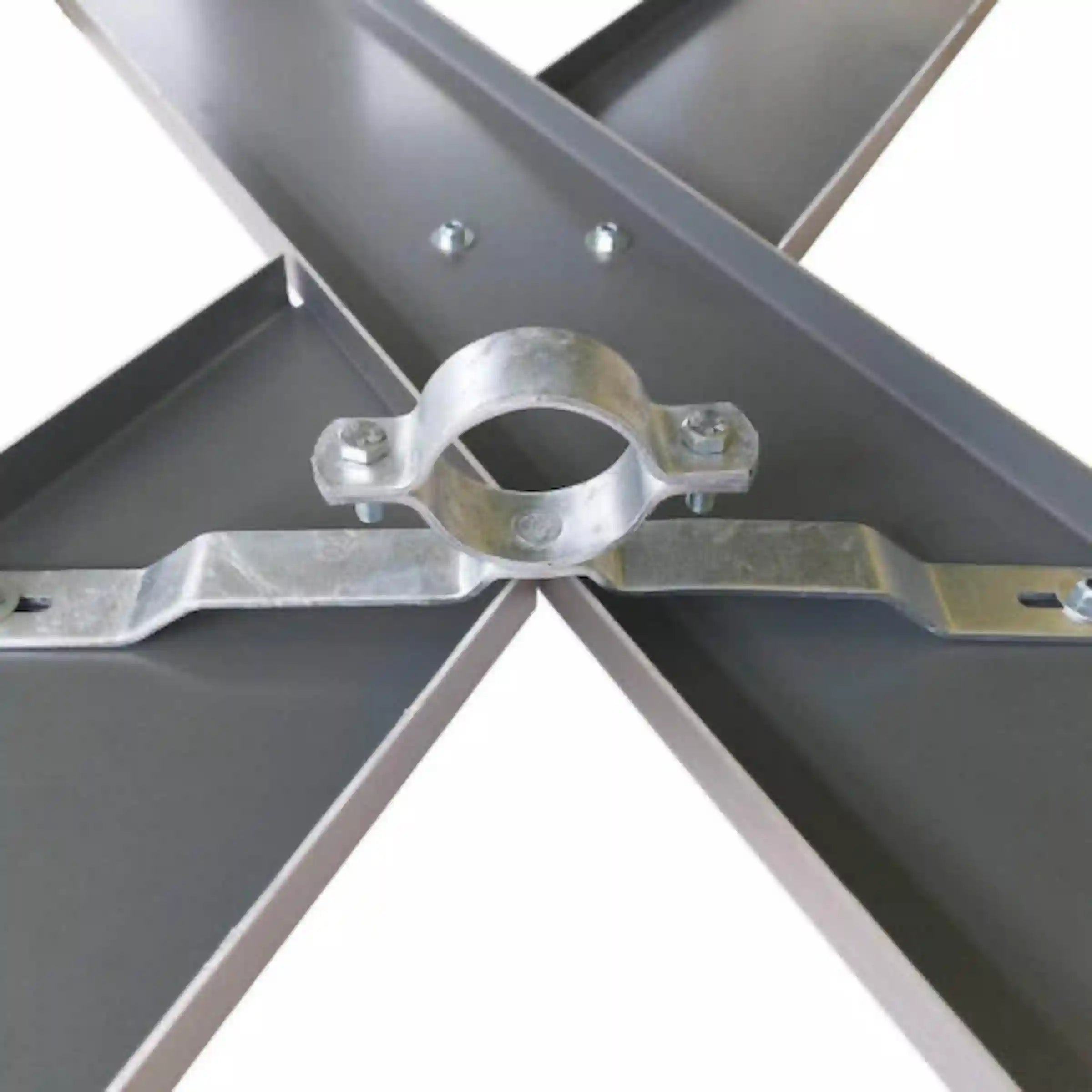 Spezialschelle zur Befestigung von Andreaskreuzen