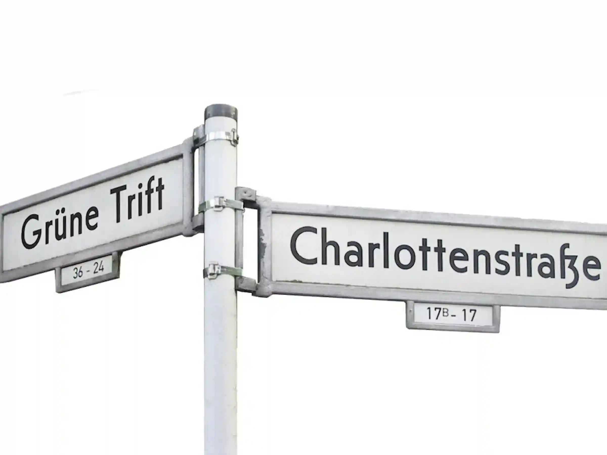 Verkehrszeichen "Straßennamensschild" (Berliner Schrift) - VZ 437