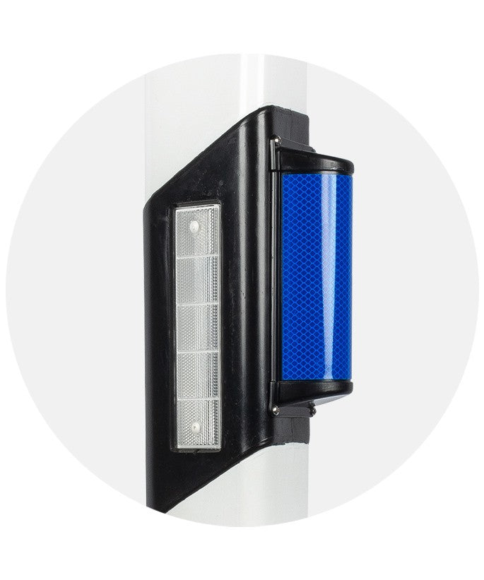 Wildwarnreflektor mit blauer reflektierender Folie